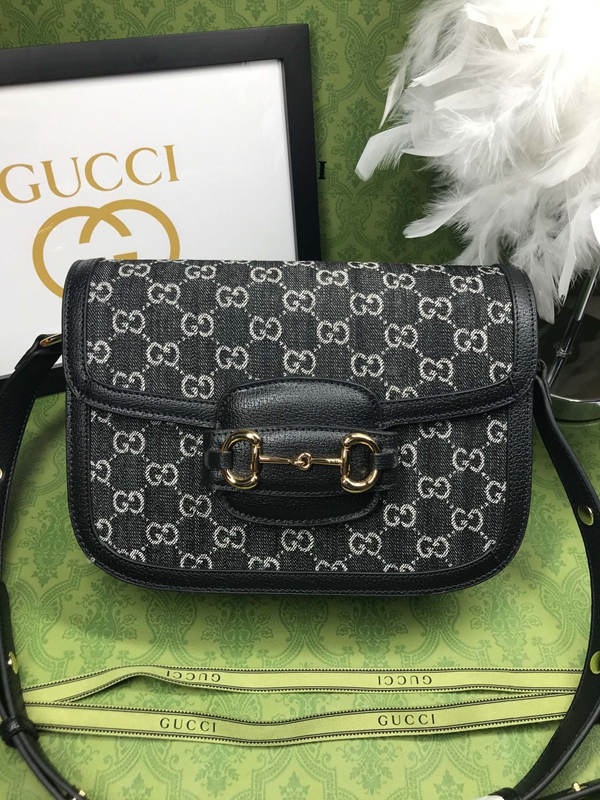 激安グッチバッグコピー正面デザイン